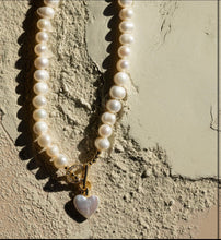 Load image into Gallery viewer, ••BESTSELLER•• PEARL♥ RAVING HEART ♥ CHOKER
