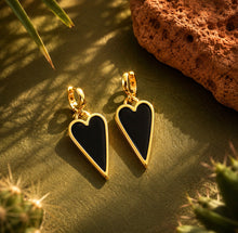 Load image into Gallery viewer, DOUBLE SIDED♥ LARGE ♥ RAVING HEART ♥ PEARL & BLACK ♥ GOLD