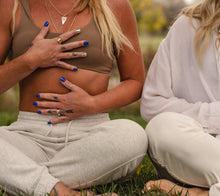 Load image into Gallery viewer, PEARL & BLACK ONYX š¤DOUBLE SIDEDš¤GOLD