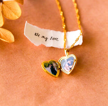 Load image into Gallery viewer, **Mothers Day ** GOLDEN HEART ❤️ LOCKET of LOVE ⫸Necklace
