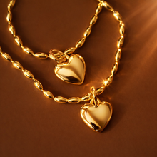Load image into Gallery viewer, ••LAST ONE•• DELICATE HEART OF GOLD ⚡️NECKLACE