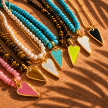 Load image into Gallery viewer, ••NEW•• PINK SEA SHELL•• COOL GIRL •• HEART NECKLACE