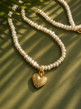 Load image into Gallery viewer, ••NEW•• RAVING HEART ⚡️CHOOSE A CHARM PEARL ⚡️CHAIN