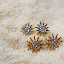 Load image into Gallery viewer, **NEW** DBL SHINE BRIGHT ⫸ SUNBURST STUD EARRINGS
