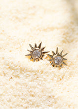 Load image into Gallery viewer, **SOLD OUT** DBL SHINE BRIGHT ⫸ SUNBURST STUD EARRINGS
