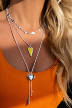 Load image into Gallery viewer, LINKS OF LOVE 🖤HEART CHAIN ••silver••
