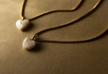 Load image into Gallery viewer, **NEW** HAND CARVED DBL  ⫸ PEARL HEART NECKLACE
