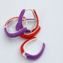 Load image into Gallery viewer, ••presale•• 2 in 1❤️MOOD BOOSTING HOOPS ❤️RED &amp; PURPLE
