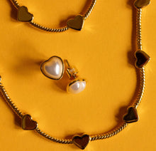 Load image into Gallery viewer, PEARL HEART🖤 STUD🖤EARRINGS
