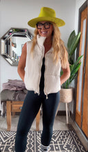 Load image into Gallery viewer, KRISTAS CLOSET 🩷puffer vests (3 colors)
