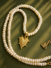 Load image into Gallery viewer, ••NEW•• RAVING HEART ⚡️CHOOSE A CHARM PEARL ⚡️CHAIN
