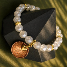 Load image into Gallery viewer, ••NEW•• PEARL SHIMMER HEART OF GOLD 💛 LUCKY PENNY BRACELET
