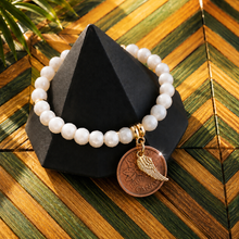 Load image into Gallery viewer, PENNIES FROM HEAVEN 🪽MOONSTONE BRACELET

