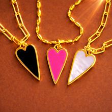 Load image into Gallery viewer, HAPPY HEART ♥ PEARL &amp; BLACK ♥ GOLD

