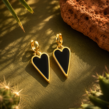Load image into Gallery viewer, DOUBLE SIDED♥LARGE ♥ RAVING HEART ♥ PEARL &amp; BLACK ♥ GOLD
